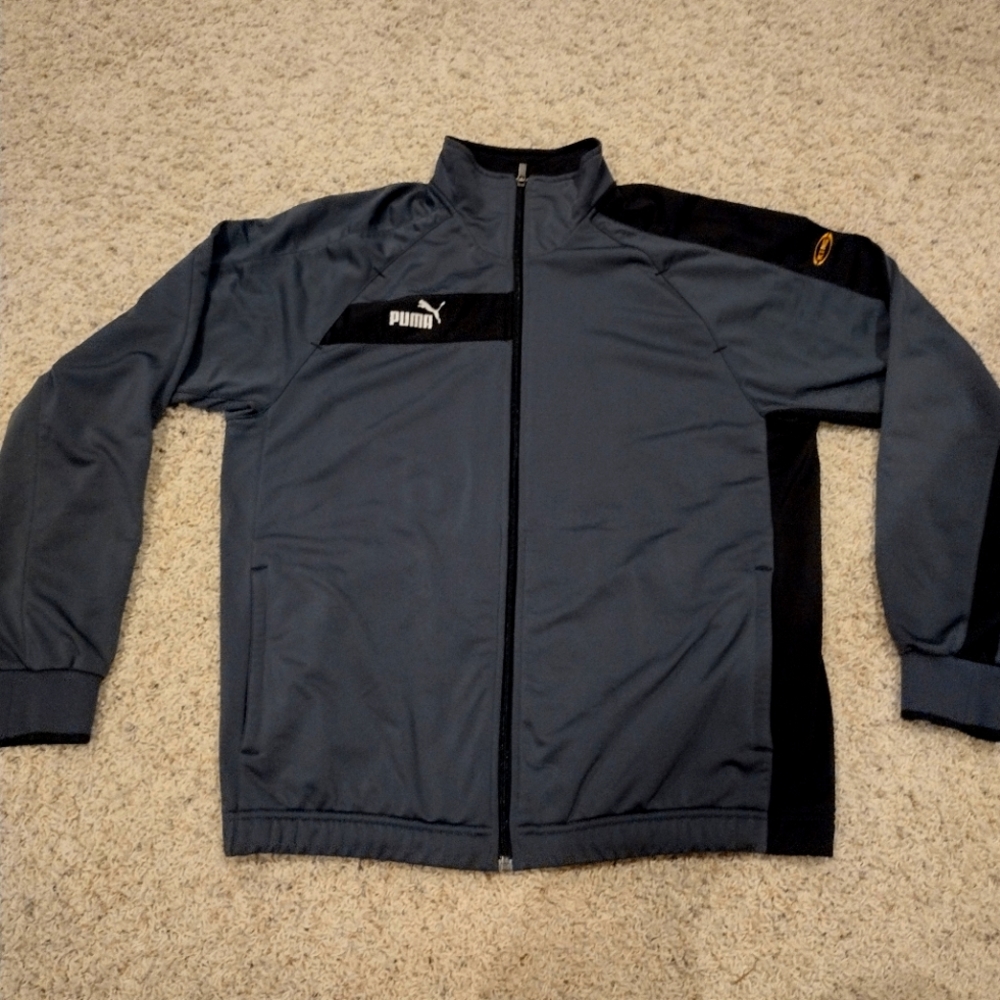 2 Puma zip up light jackets Kids Large